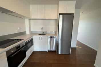 8 TE PUKETOKA LANE, Mangere