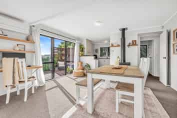 6 Rautawhiri Road, Helensville