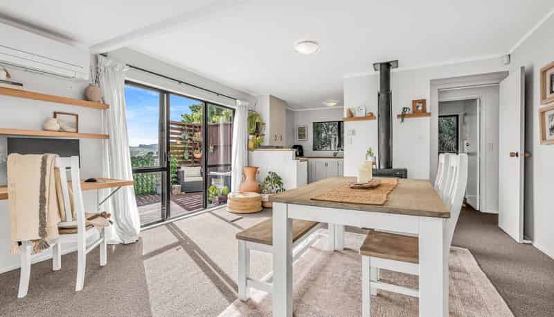 6 Rautawhiri Road, Helensville