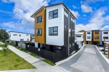 2/28 Lavelle Road, Henderson