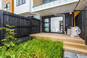 2/28 Lavelle Road, Henderson