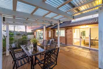 42 Lake Panorama Drive, Henderson