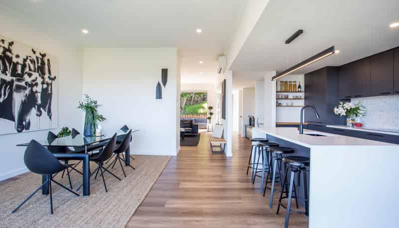 8B Huka Road, Birkenhead