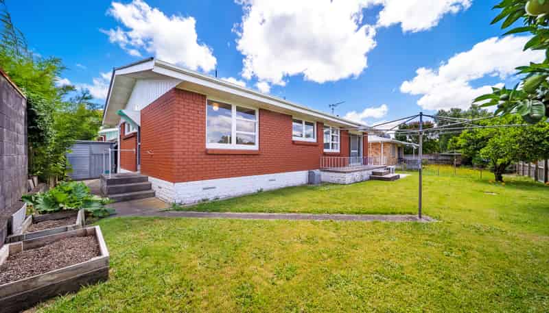 27A Chesterman Road, Riverlea