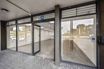 90M² RETAIL SHOP - ALBANY
