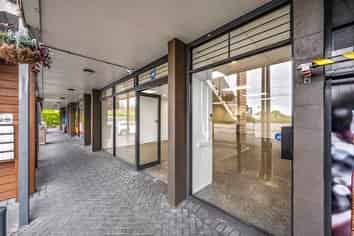 90M² RETAIL SHOP - ALBANY
