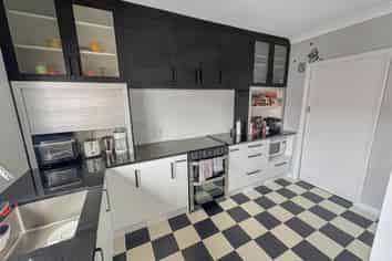 131 Bartholomew Road, Levin