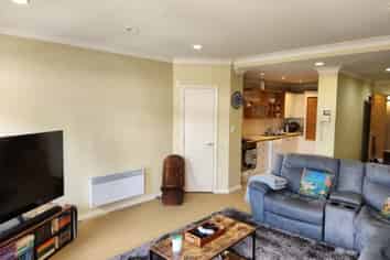 1C/11 London Street, Hamilton Central