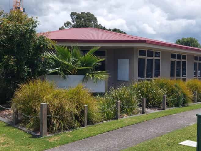 Well presented stand-alone office - CBD fringe