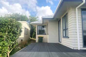  19A Sabot Place, Massey