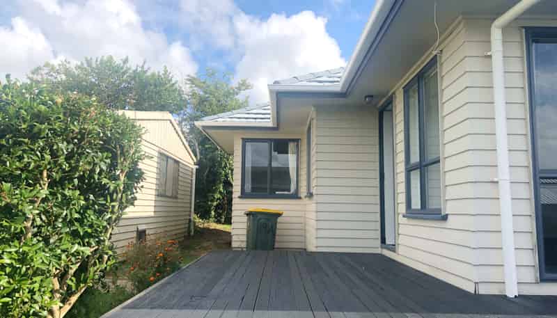  19A Sabot Place, Massey