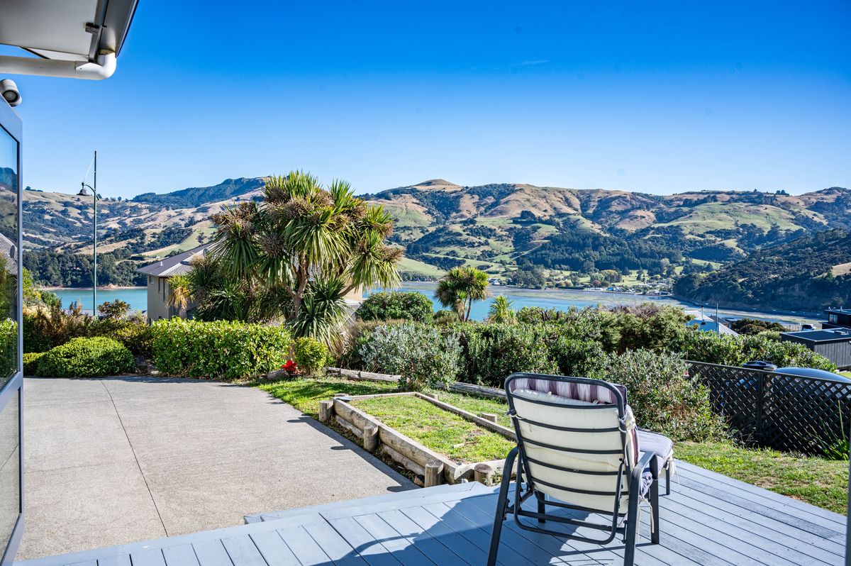 Modern and Sunny with Views!, Robinsons Bay