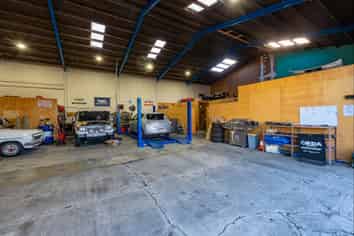 Fully tenanted industrial asset