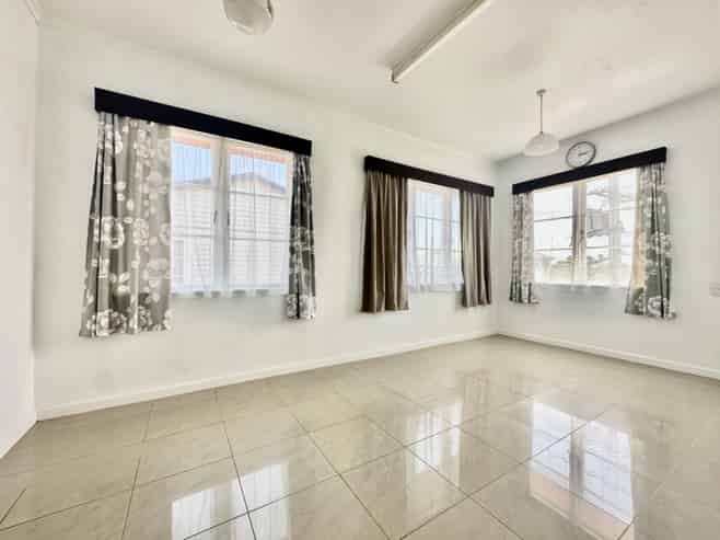 15 Seddon Avenue , Papatoetoe