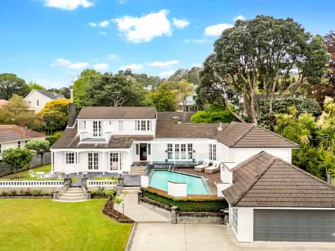 20B Golf Road, Epsom