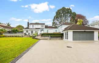 20B Golf Road, Epsom