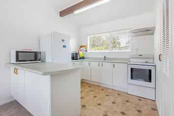 38 Glamorgan Drive, Torbay