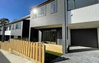 2/48 McLean Avenue, Papatoetoe