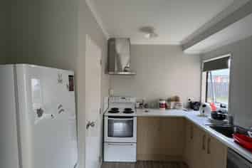 8A Inverness Avenue, Hamilton East