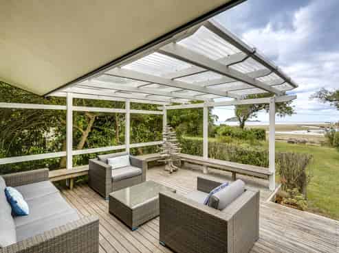 106 Tiakitai Road, Waimarama