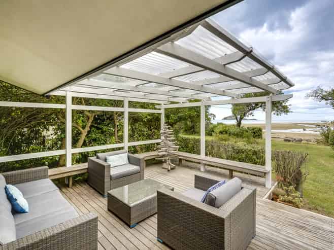 106 Tiakitai Road, Waimarama