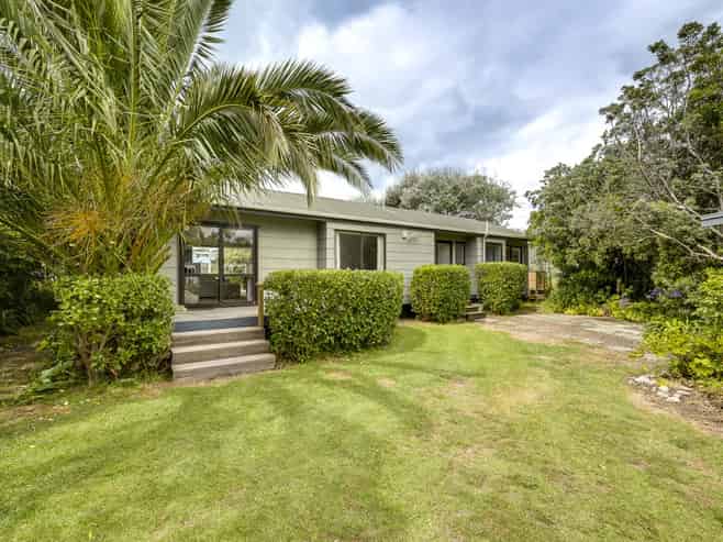 106 Tiakitai Road, Waimarama