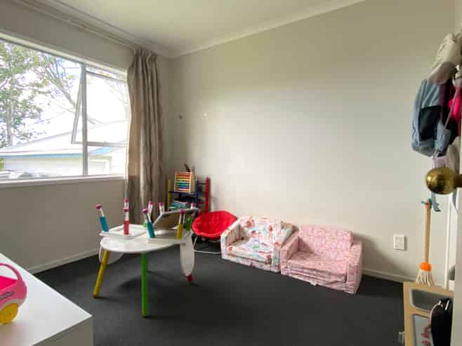 115 Poaka Avenue, Dinsdale