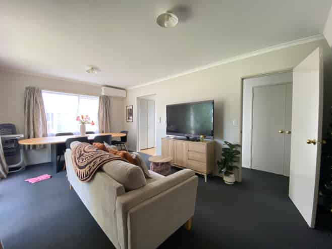 115 Poaka Avenue, Dinsdale