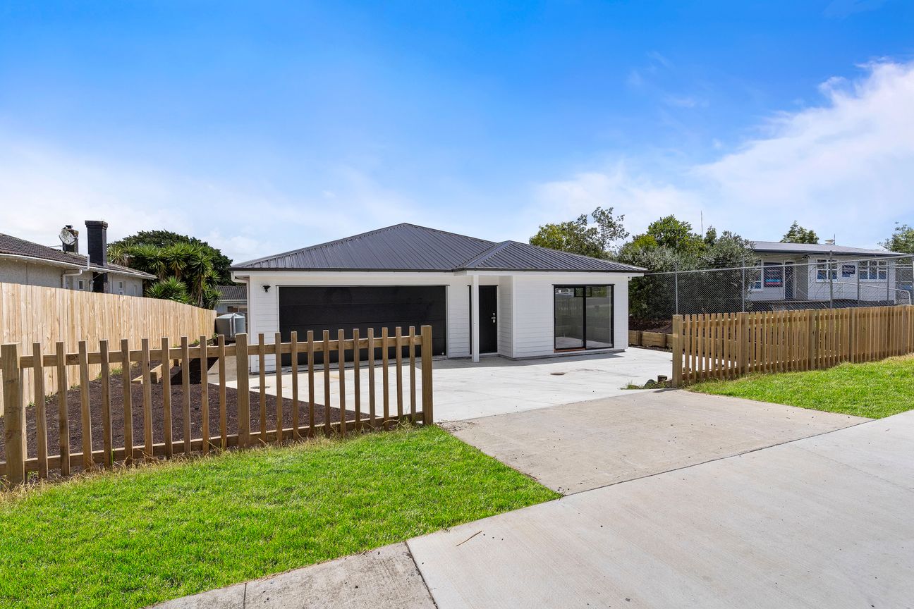 Brand New Modern Living Meets Ultimate Convenience - Vista 2