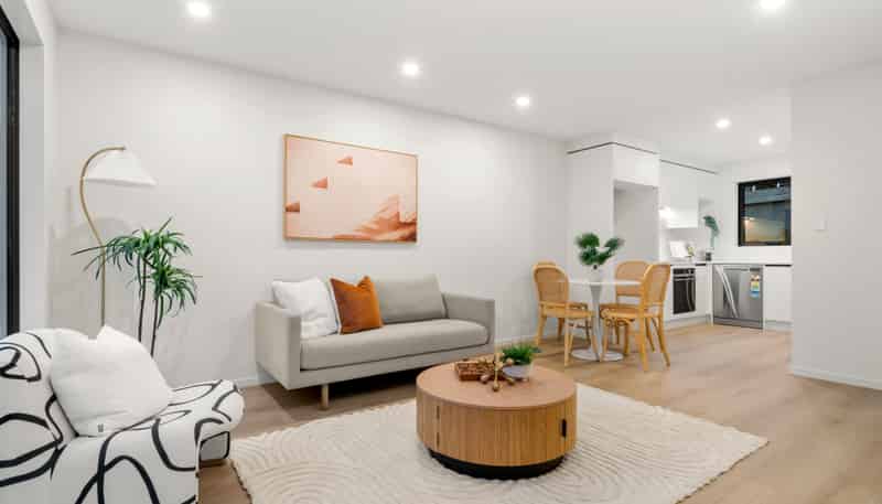 2/1088 Beach Road, Torbay