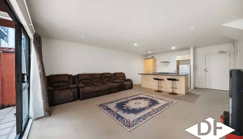 142F Arthur Street, Onehunga