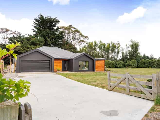 2 Ashgrove Lane, Ashhurst