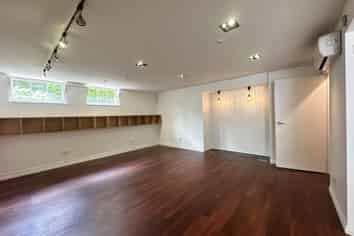 TURNKEY STREET-FRONT RETAIL / CAFÉ
