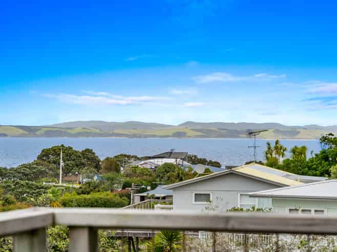 43 Cumberland Street, Leigh