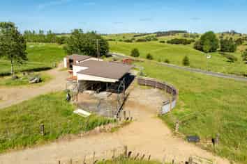 1325 Paparoa-Oakleigh Road, Paparoa