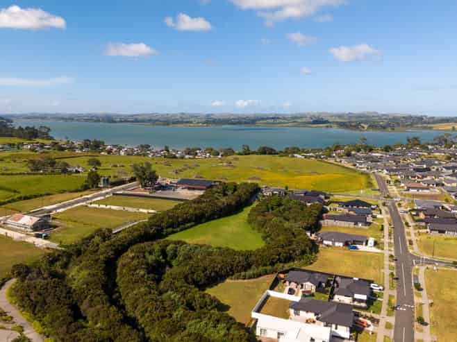 20 Orawahi Road, Glenbrook