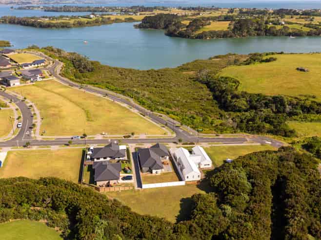 20 Orawahi Road, Glenbrook