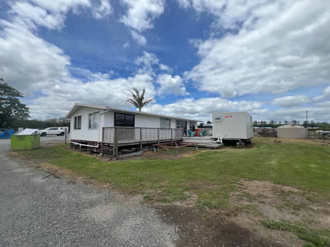 FUNCTIONAL YARD AND HOUSE/OFFICE
