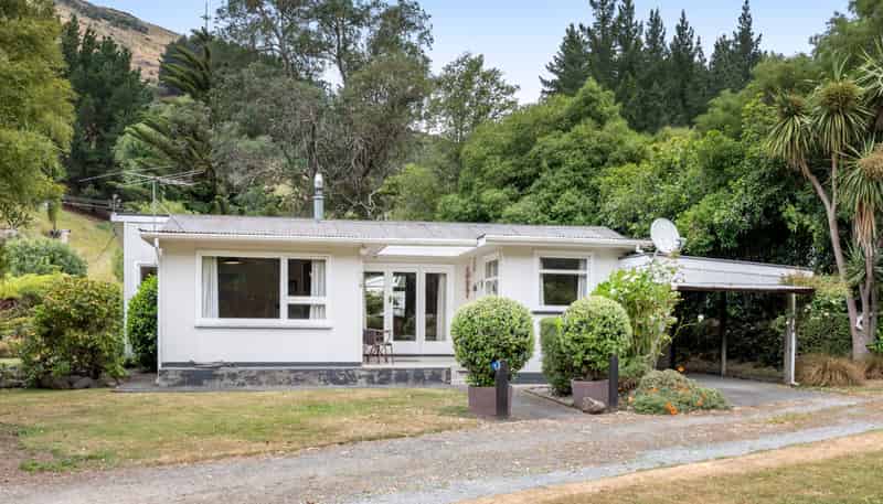 11 Factory Road, Little Akaloa