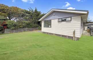 153 Kahukura Avenue, Waitarere Beach