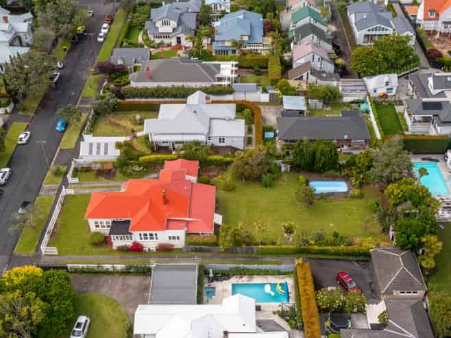 5 First Avenue, Stanley Point