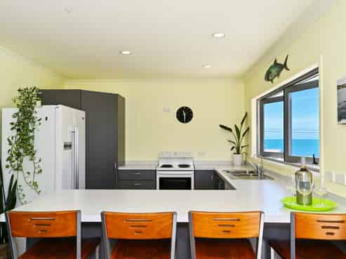 6 Argyle Street, Mahia