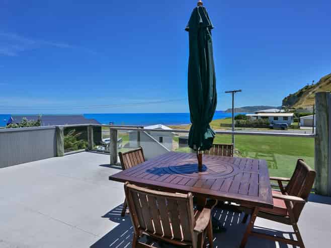 6 Argyle Street, Mahia