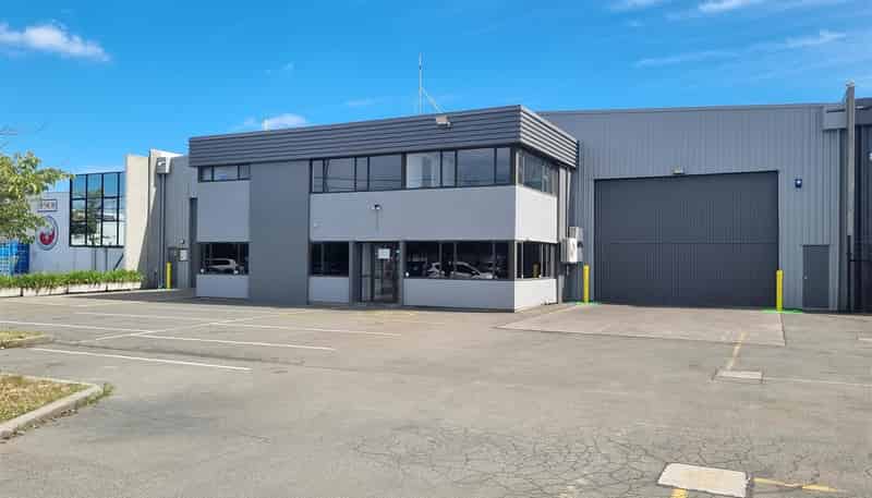  12 Iversen Terrace, Waltham