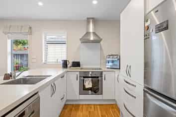 2/51 Barrington Street, Somerfield