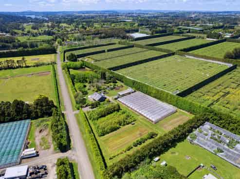 18 Lathrope Road, Riverhead