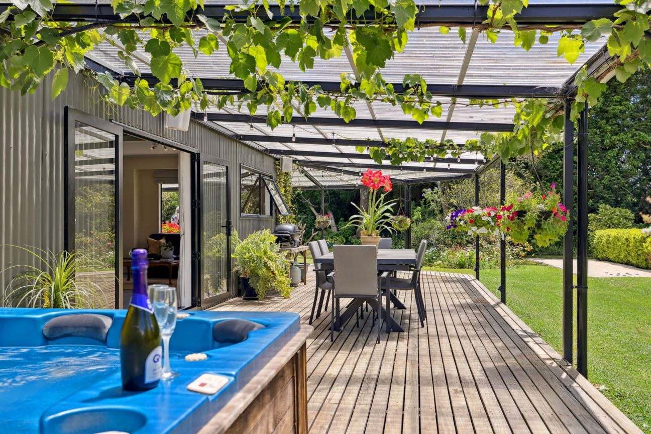 Stunning Lifestyle and Business Opportunity - Widok 3