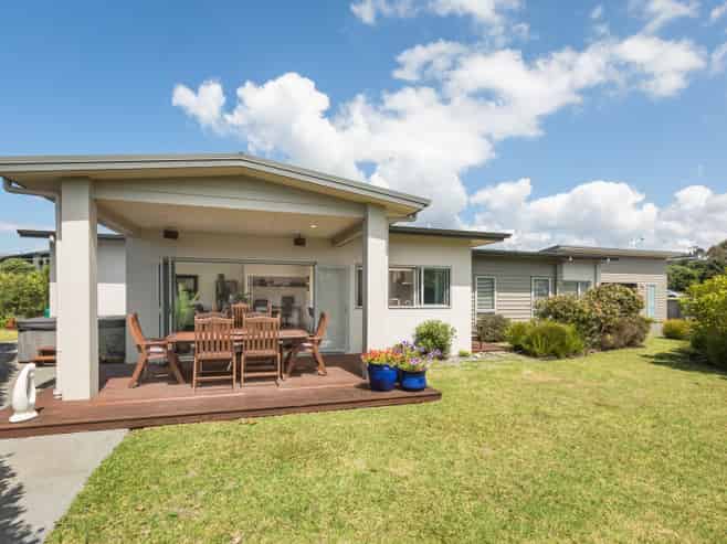 21 Browns Drive, Waihi Beach