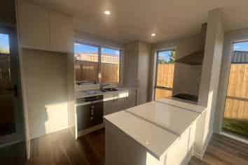 11C Alabaster Drive, Papatoetoe