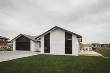 245 Parklands Avenue, Bell Block